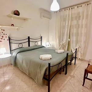 https://central-apartment.taorminaitalyhotels.com